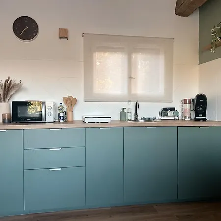 4 Personnes Avec Terrasse, Piscine Et Tennis Apartament