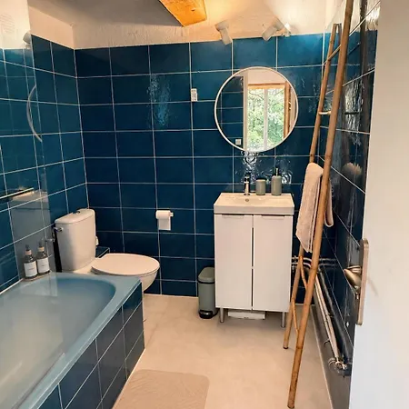 4 Personnes Avec Terrasse, Piscine Et Tennis
